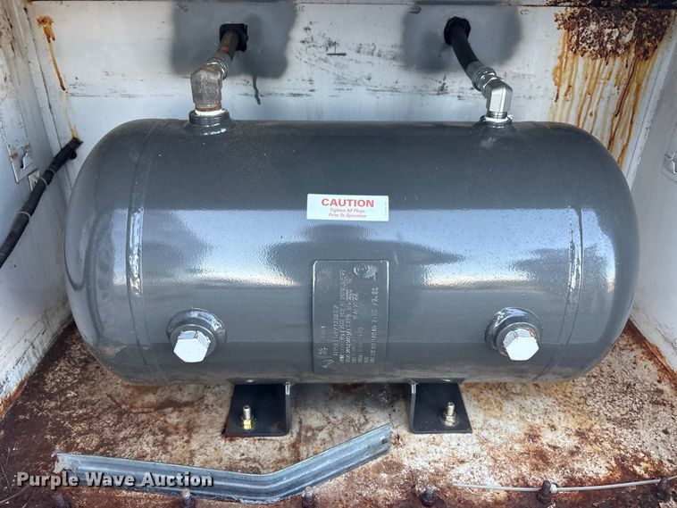 image for item FC2431 2006 Ford F450 Super Duty utility / service truck