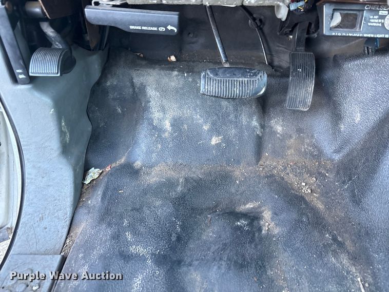 image for item FC2431 2006 Ford F450 Super Duty utility / service truck
