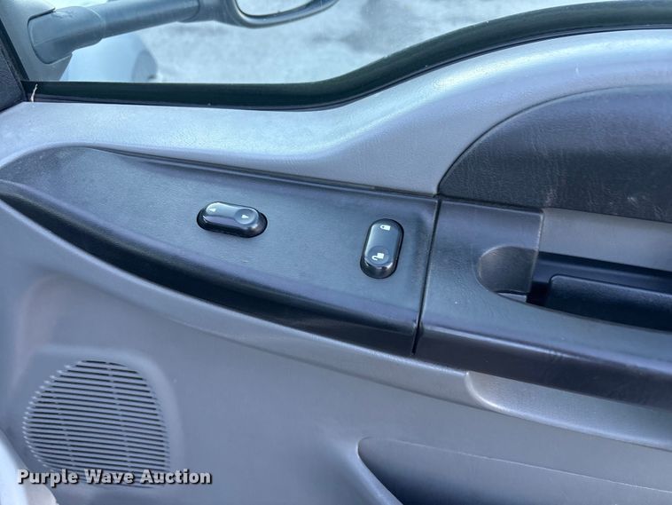 image for item FC2431 2006 Ford F450 Super Duty utility / service truck