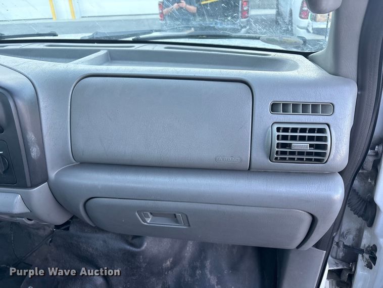 image for item FC2431 2006 Ford F450 Super Duty utility / service truck