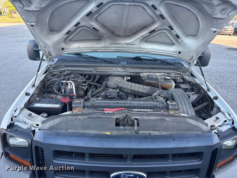 image for item FC2431 2006 Ford F450 Super Duty utility / service truck