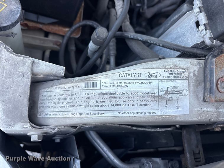image for item FC2431 2006 Ford F450 Super Duty utility / service truck