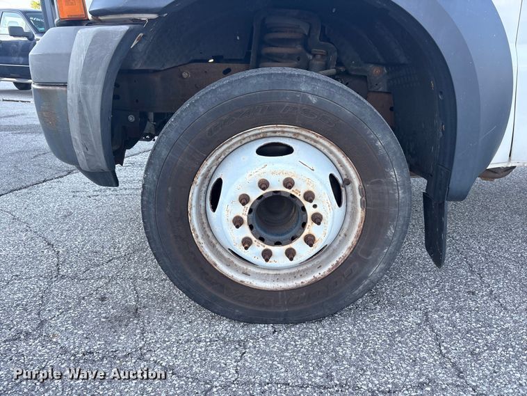 image for item FC2431 2006 Ford F450 Super Duty utility / service truck
