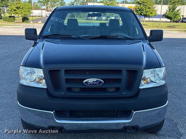 image for item FC2433 2005 Ford F150 Ext. Cab pickup truck