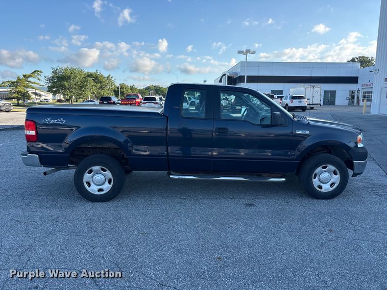 image for item FC2433 2005 Ford F150 Ext. Cab pickup truck