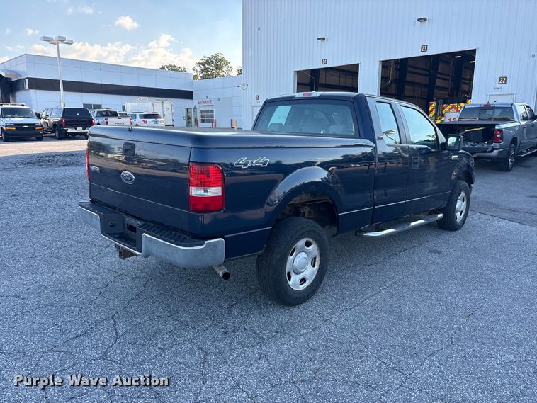 image for item FC2433 2005 Ford F150 Ext. Cab pickup truck