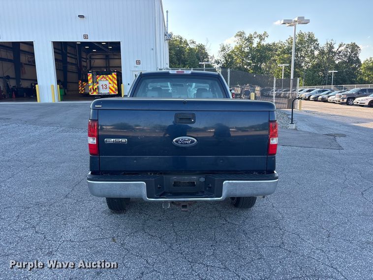 image for item FC2433 2005 Ford F150 Ext. Cab pickup truck