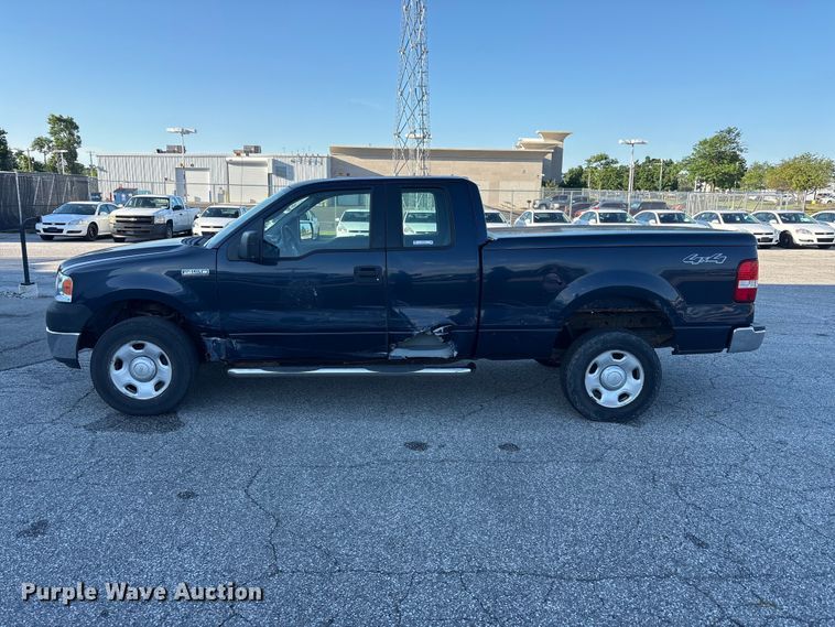 image for item FC2433 2005 Ford F150 Ext. Cab pickup truck