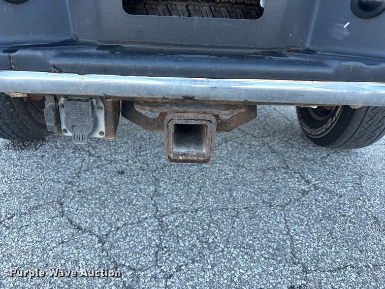 image for item FC2433 2005 Ford F150 Ext. Cab pickup truck