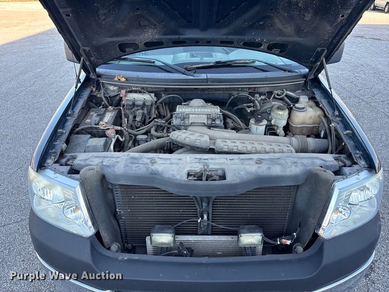 image for item FC2433 2005 Ford F150 Ext. Cab pickup truck