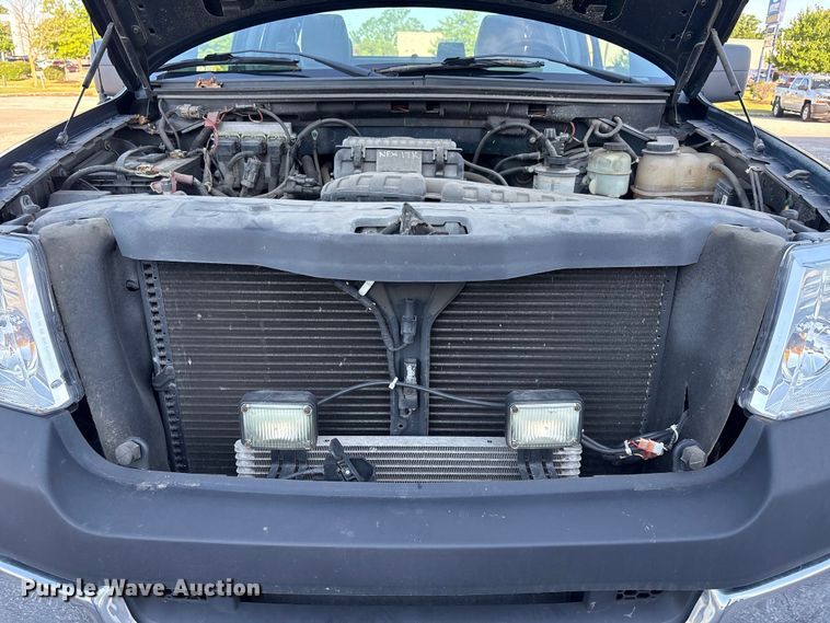 image for item FC2433 2005 Ford F150 Ext. Cab pickup truck