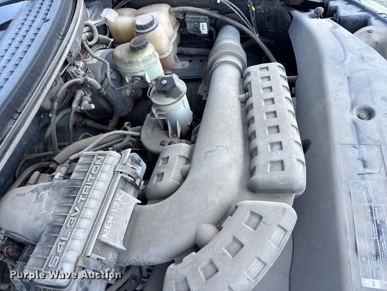 image for item FC2433 2005 Ford F150 Ext. Cab pickup truck