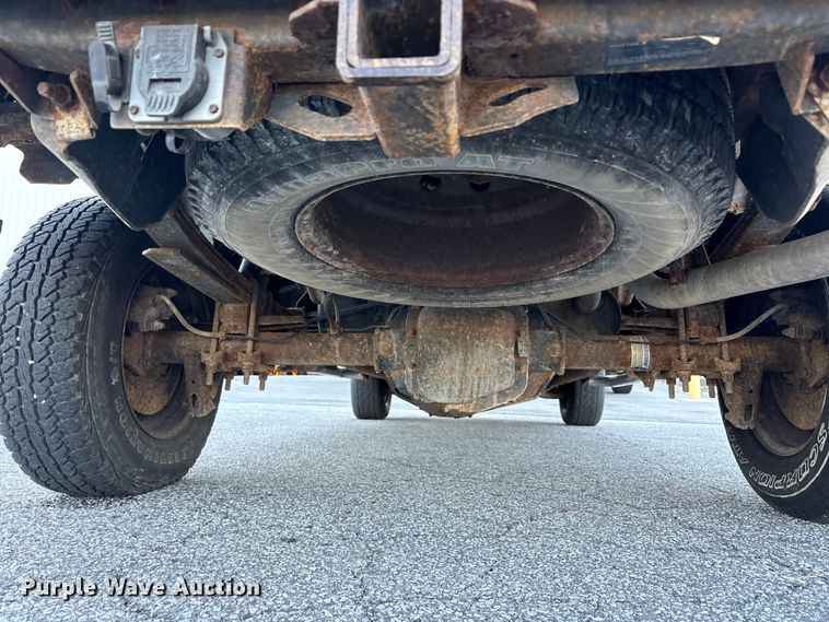 image for item FC2433 2005 Ford F150 Ext. Cab pickup truck