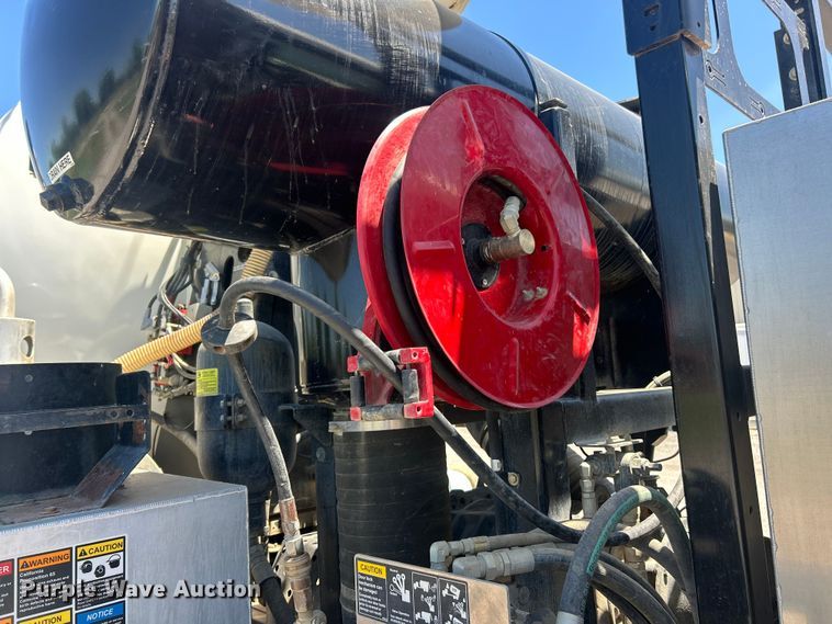 image for item FC2726 2009 International WorkStar 7400 sewer jetter truck