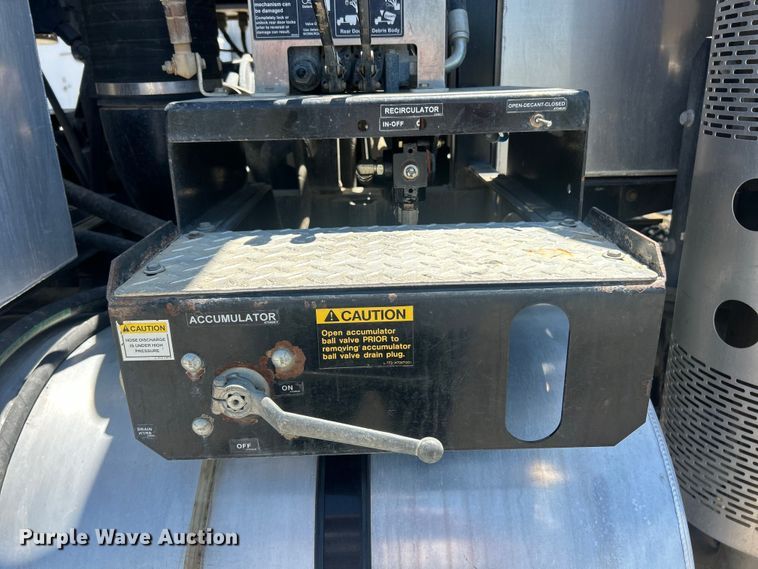 image for item FC2726 2009 International WorkStar 7400 sewer jetter truck