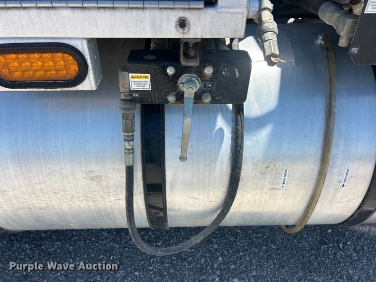 image for item FC2726 2009 International WorkStar 7400 sewer jetter truck
