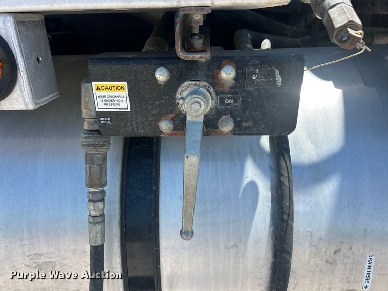 image for item FC2726 2009 International WorkStar 7400 sewer jetter truck