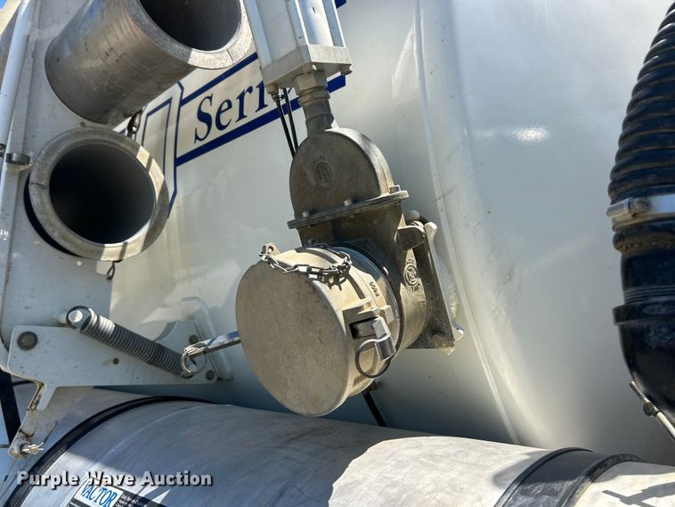 image for item FC2726 2009 International WorkStar 7400 sewer jetter truck