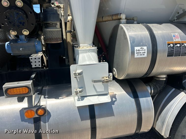 image for item FC2726 2009 International WorkStar 7400 sewer jetter truck