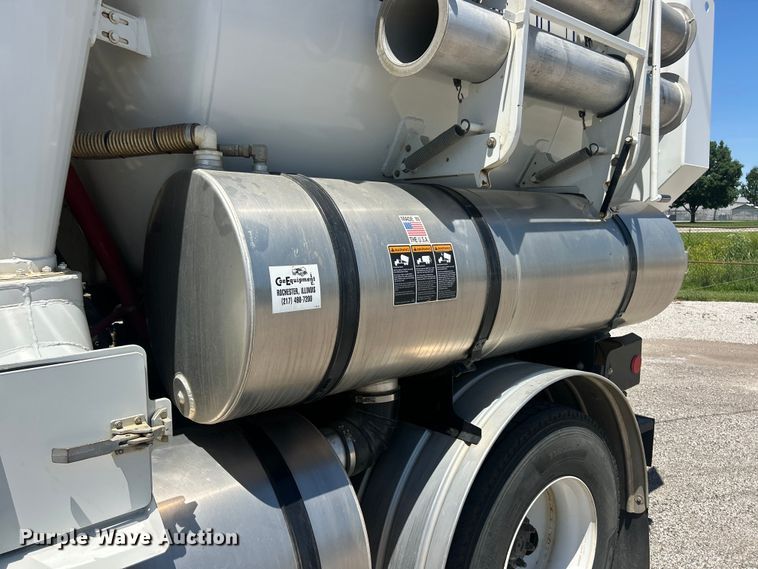 image for item FC2726 2009 International WorkStar 7400 sewer jetter truck
