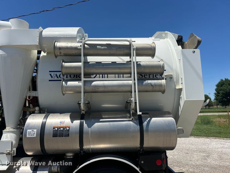 image for item FC2726 2009 International WorkStar 7400 sewer jetter truck