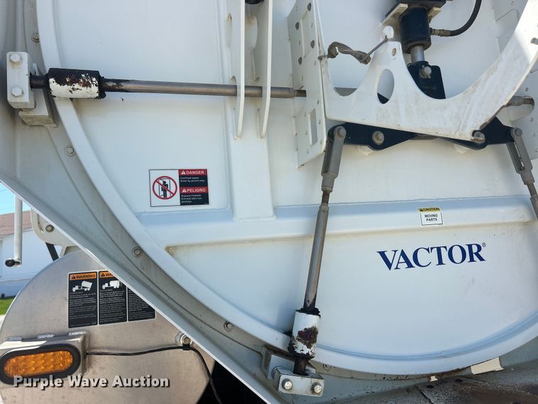 image for item FC2726 2009 International WorkStar 7400 sewer jetter truck
