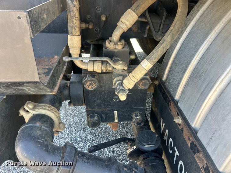 image for item FC2726 2009 International WorkStar 7400 sewer jetter truck