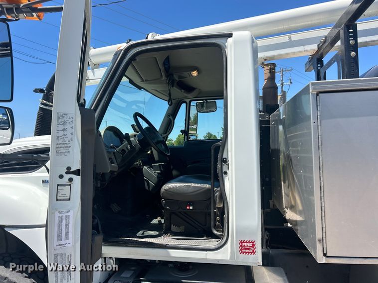 image for item FC2726 2009 International WorkStar 7400 sewer jetter truck