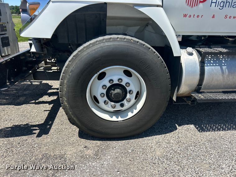 image for item FC2726 2009 International WorkStar 7400 sewer jetter truck