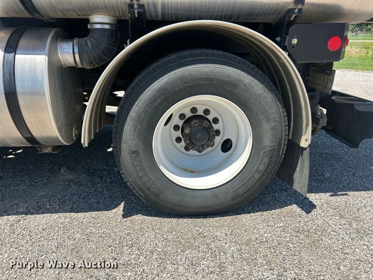 image for item FC2726 2009 International WorkStar 7400 sewer jetter truck