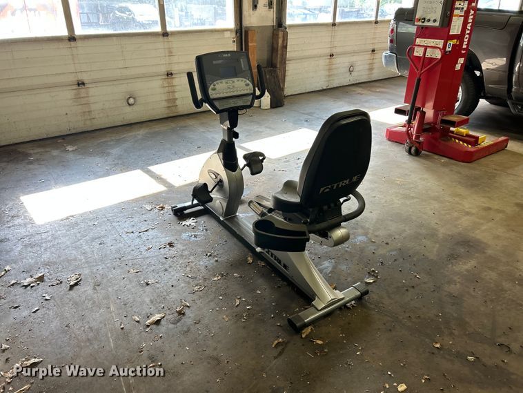 image for item FC2751 True CS800 exercise bike