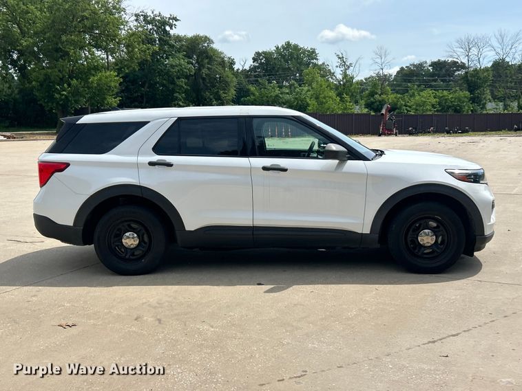 image for item FC2756 2020 Ford Explorer Police SUV