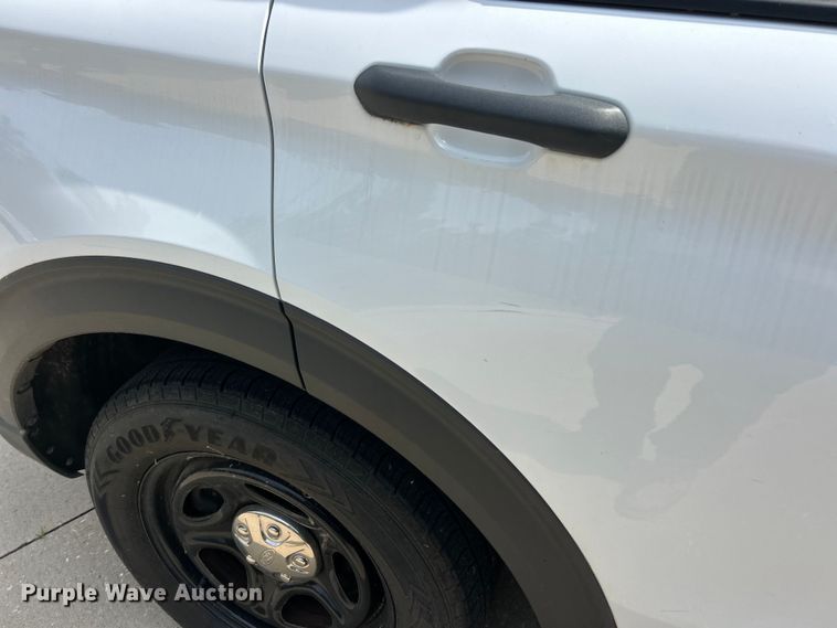 image for item FC2756 2020 Ford Explorer Police SUV
