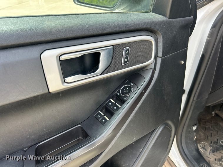image for item FC2756 2020 Ford Explorer Police SUV