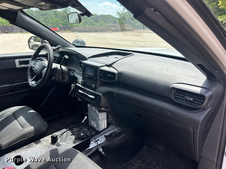 image for item FC2756 2020 Ford Explorer Police SUV