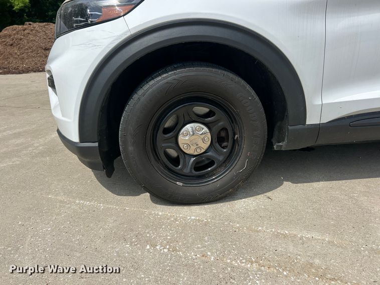 image for item FC2756 2020 Ford Explorer Police SUV