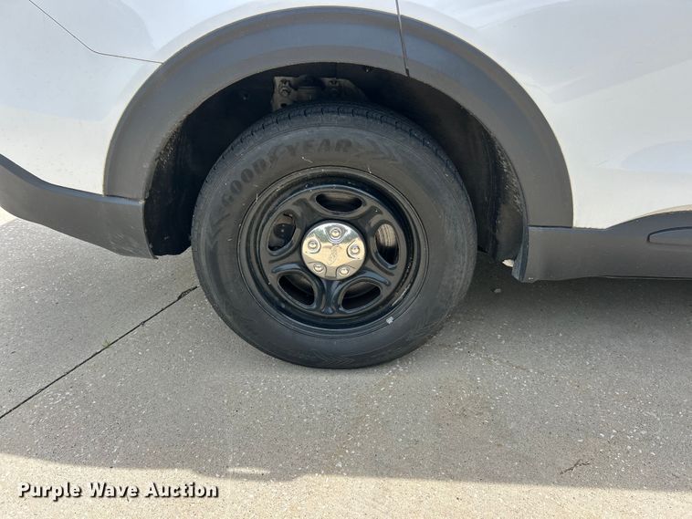 image for item FC2756 2020 Ford Explorer Police SUV
