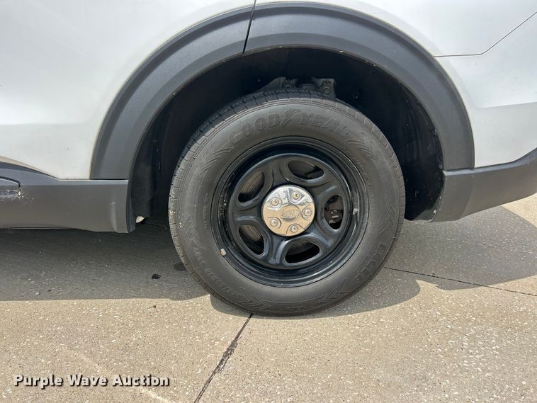 image for item FC2756 2020 Ford Explorer Police SUV