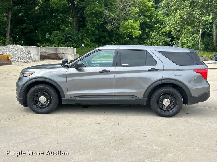 image for item FC2757 2022 Ford Explorer Police SUV
