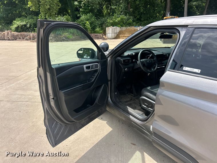 image for item FC2757 2022 Ford Explorer Police SUV