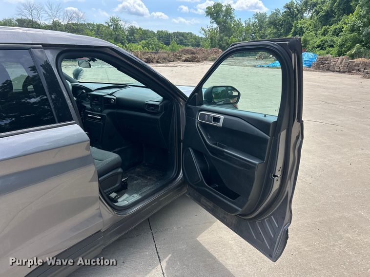 image for item FC2757 2022 Ford Explorer Police SUV