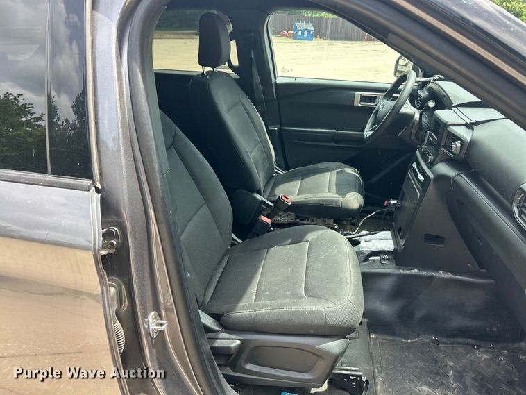 image for item FC2757 2022 Ford Explorer Police SUV