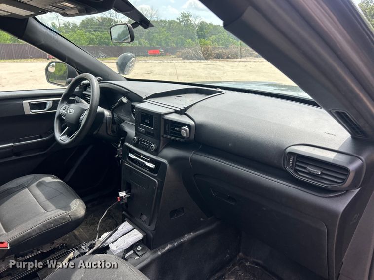 image for item FC2757 2022 Ford Explorer Police SUV