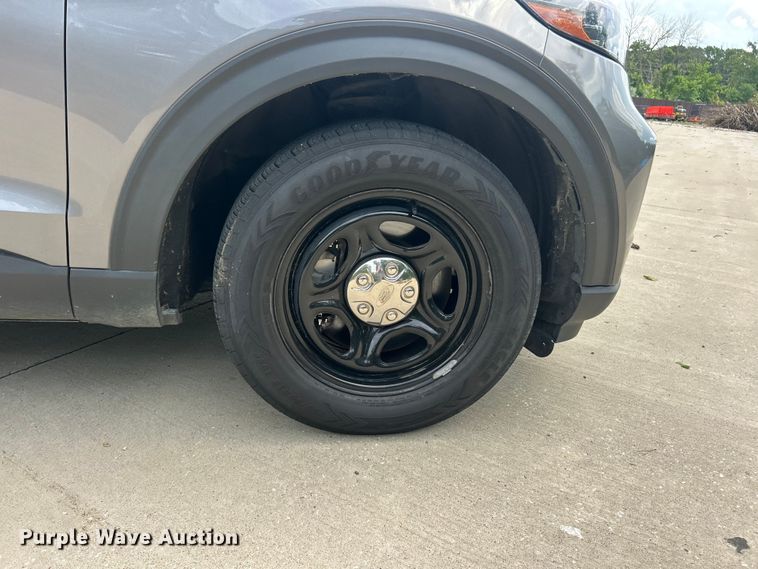 image for item FC2757 2022 Ford Explorer Police SUV