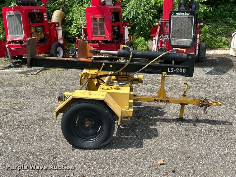 image for item FC2759 1993 Vermeer LS200 log splitter 