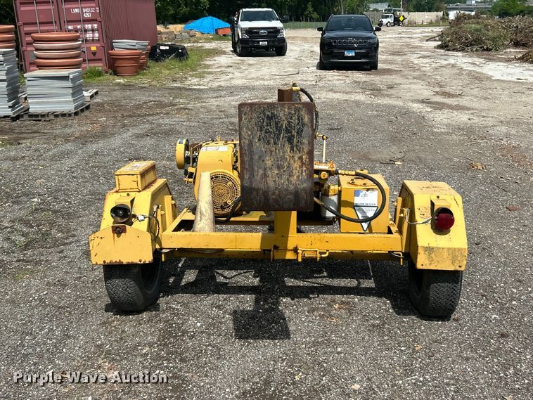 image for item FC2759 1993 Vermeer LS200 log splitter 