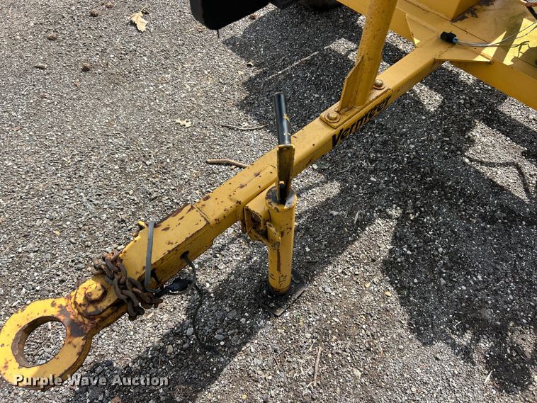 image for item FC2759 1993 Vermeer LS200 log splitter 
