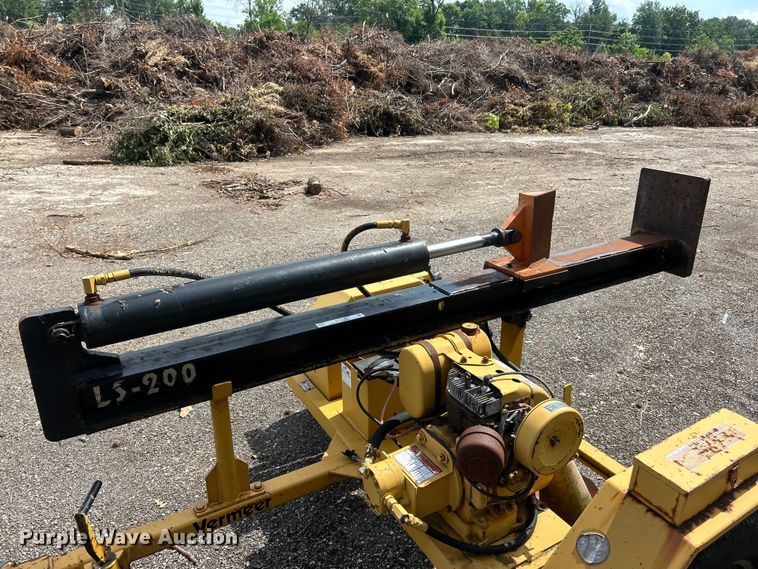image for item FC2759 1993 Vermeer LS200 log splitter 