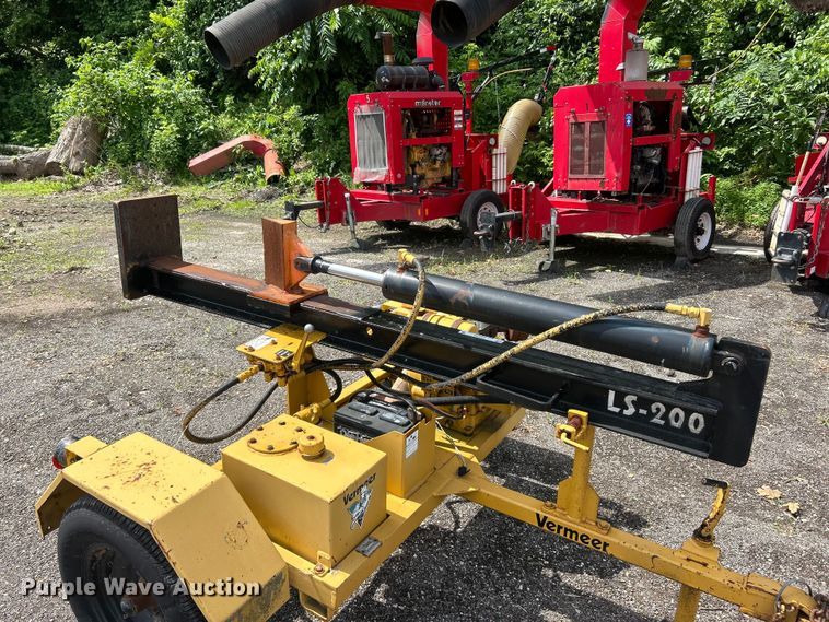 image for item FC2759 1993 Vermeer LS200 log splitter 