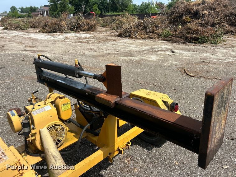 image for item FC2759 1993 Vermeer LS200 log splitter 